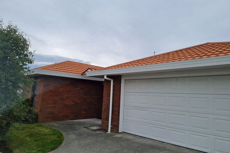 Photo of property in 2/1 Apollo Place, Papanui, Christchurch, 8052