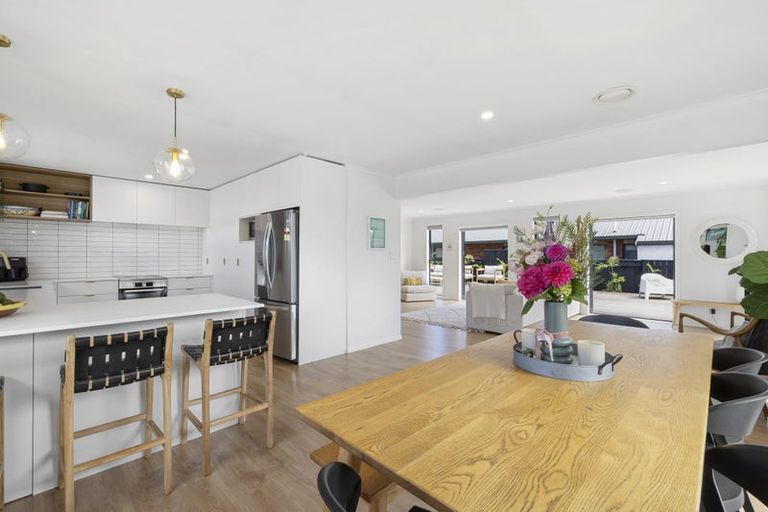 Photo of property in 304 Mangorei Road, Merrilands, New Plymouth, 4312