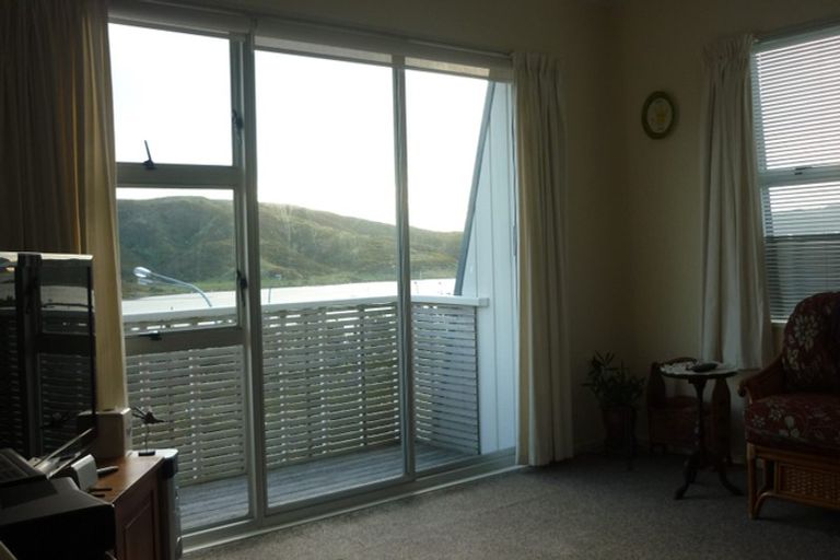 Photo of property in 1/48 Paremata Crescent, Paremata, Porirua, 5024