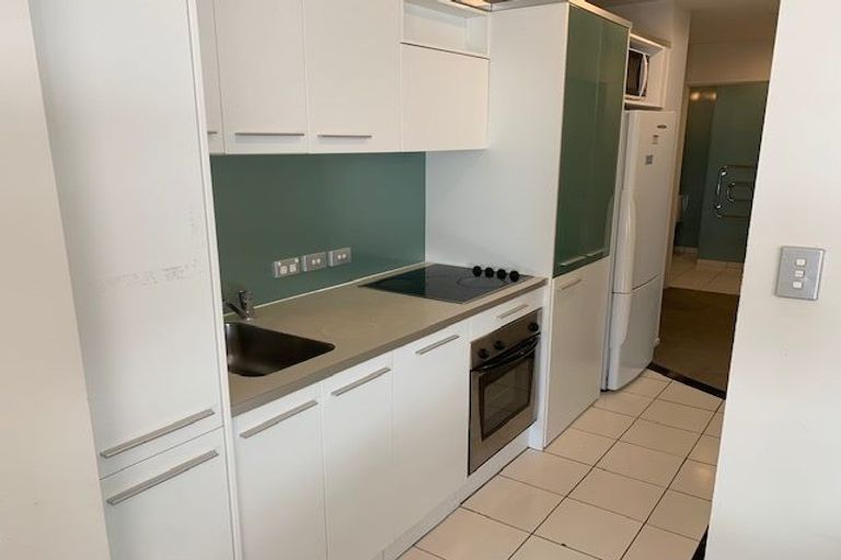 Photo of property in Alpha Apartments, 603/17 Vogel Lane, Auckland Central, Auckland, 1010
