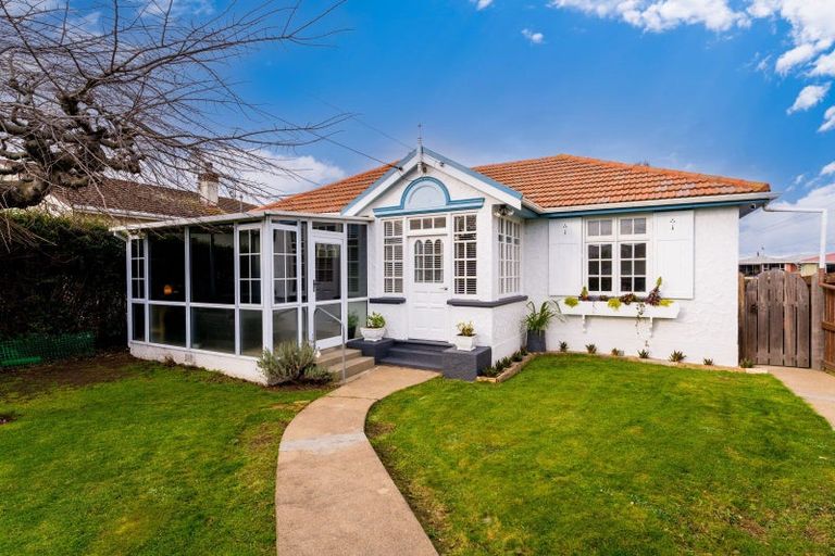 Photo of property in 19 Mornington Road, Balaclava, Dunedin, 9011