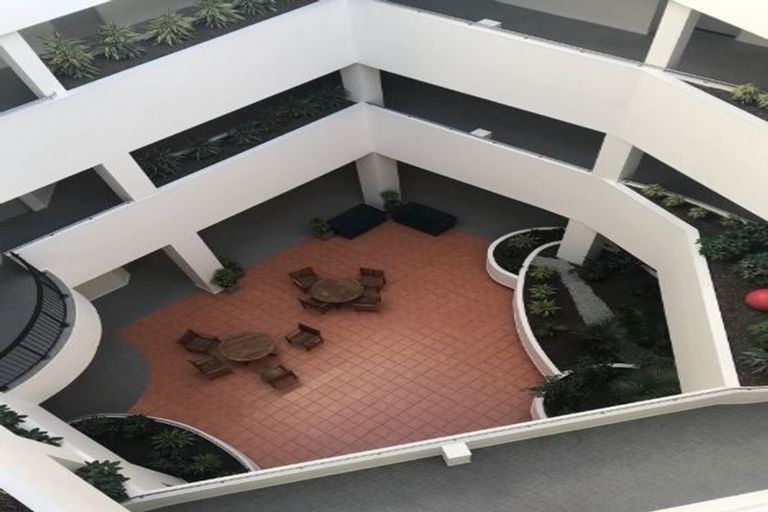 Photo of property in Stadium Garden Flats, 502/107 Thorndon Quay, Pipitea, Wellington, 6011