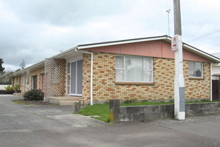 Photo of property in 1/242 Ferguson Street, Palmerston North, 4410