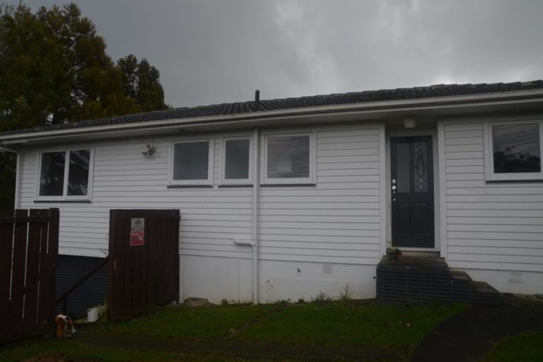 Photo of property in 8 Makora Road, Massey, Auckland, 0614