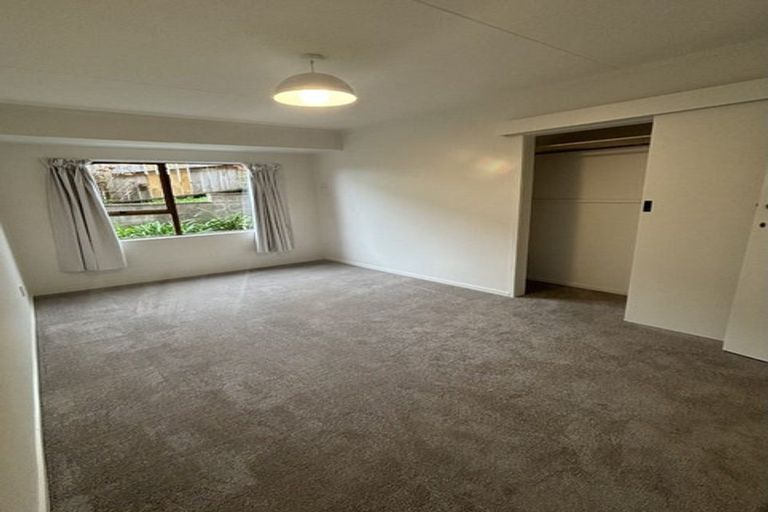 Photo of property in 24 Dallas Place, New Windsor, Auckland, 0600