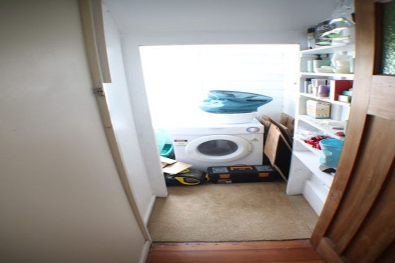 Photo of property in 40 Pirie Street, Mount Victoria, Wellington, 6011