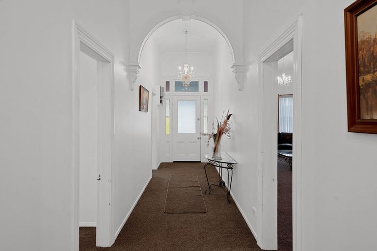 Photo of property in 3 Victoria Street, Hawera, 4610