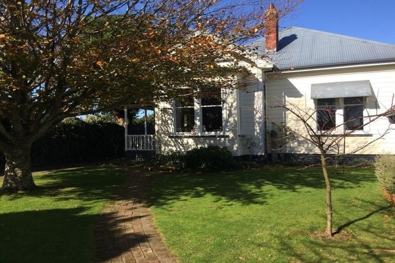 Photo of property in 10 Rawhiti Street, Vogeltown, New Plymouth, 4310