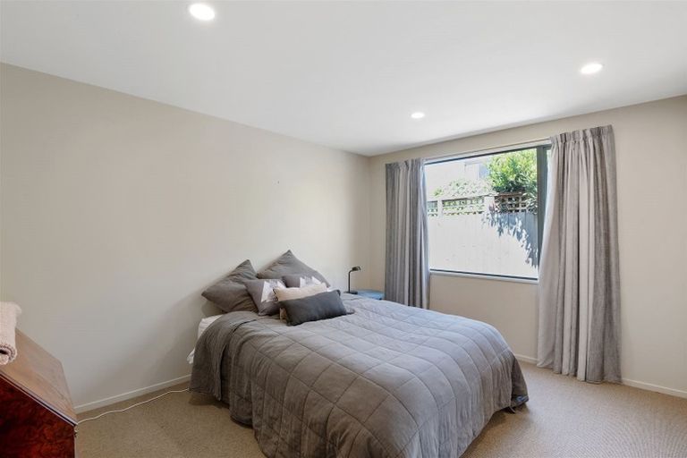 Photo of property in 17 Withells Road, Avonhead, Christchurch, 8042