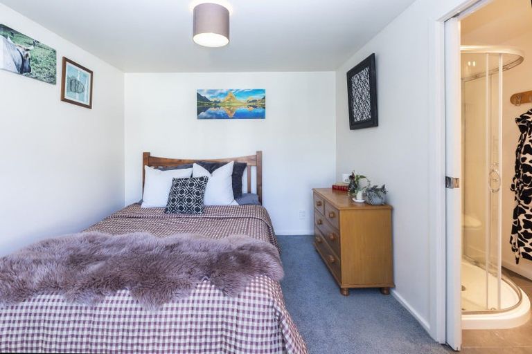 Photo of property in 76 Isleworth Road, Bishopdale, Christchurch, 8053