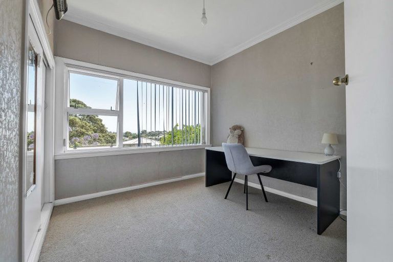 Photo of property in 57 Huatoki Street, Vogeltown, New Plymouth, 4310