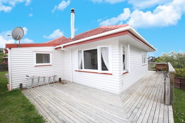 Photo of property in 77 West Harbour Drive, West Harbour, Auckland, 0618