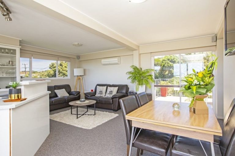 Photo of property in 57 Pinedale Crescent, Riversdale Beach, Masterton, 5872