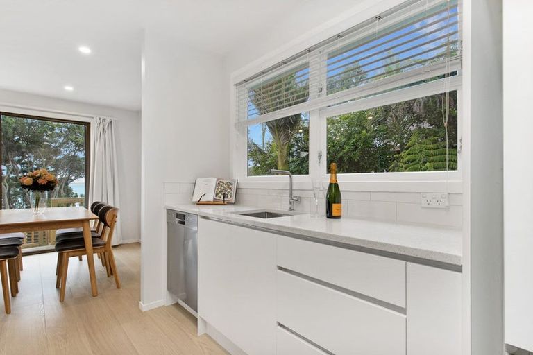 Photo of property in 79 Duncansby Road, Stanmore Bay, Whangaparaoa, 0932