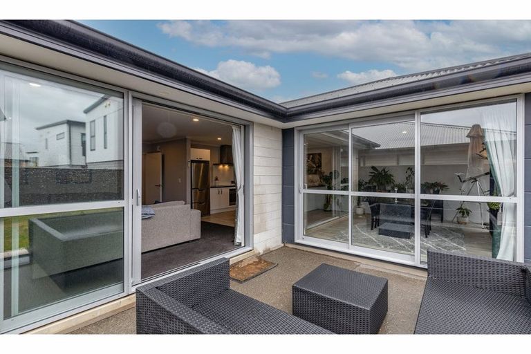 Photo of property in 16 George West Square West, Wigram, Christchurch, 8025