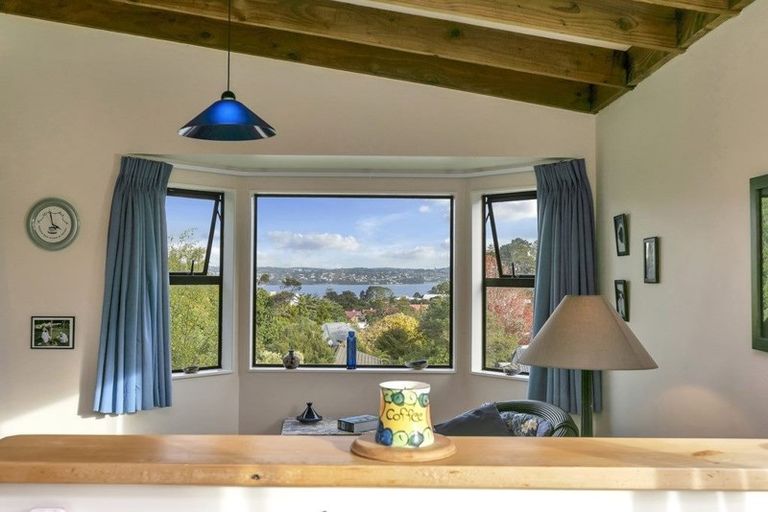 Photo of property in 2/26 Colonial Road, Birkenhead, Auckland, 0626