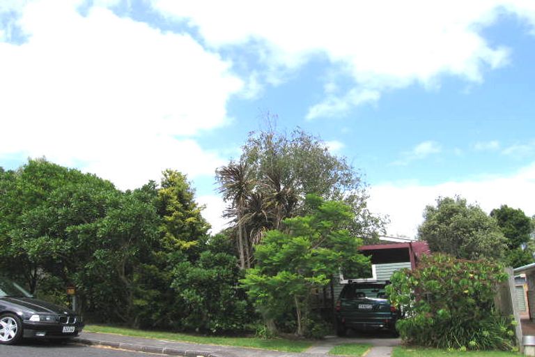 Photo of property in 10 Gatman Street, Birkdale, Auckland, 0626