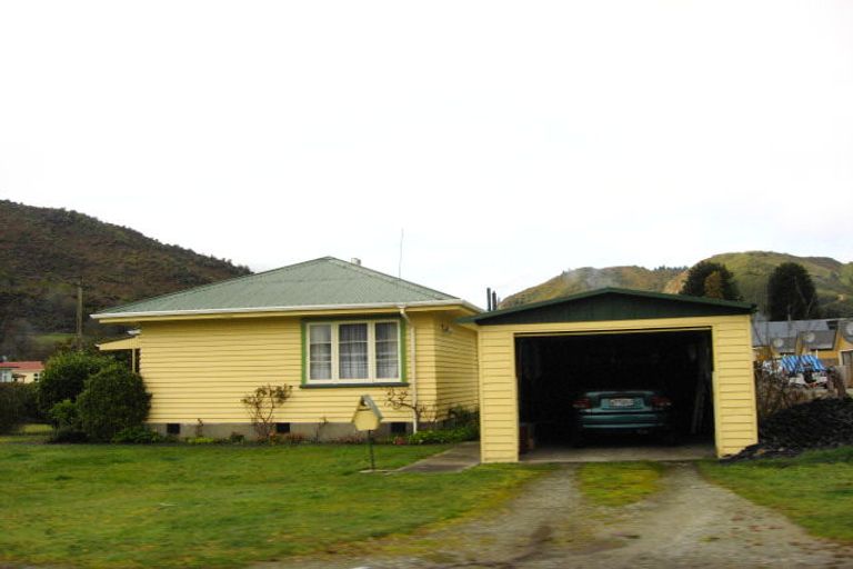 Photo of property in 5 Ranft Street, Reefton, 7830