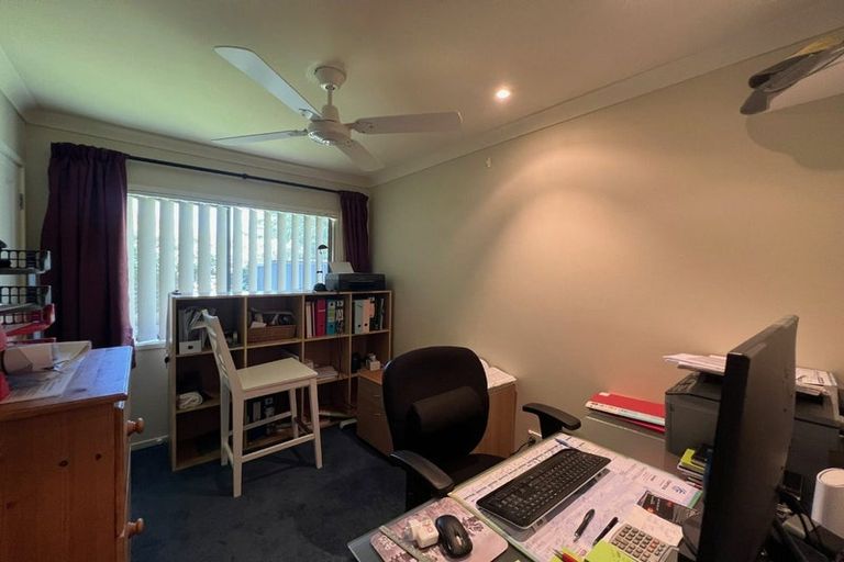 Photo of property in 19 Lough Bourne Drive, Pukekohe, 2120