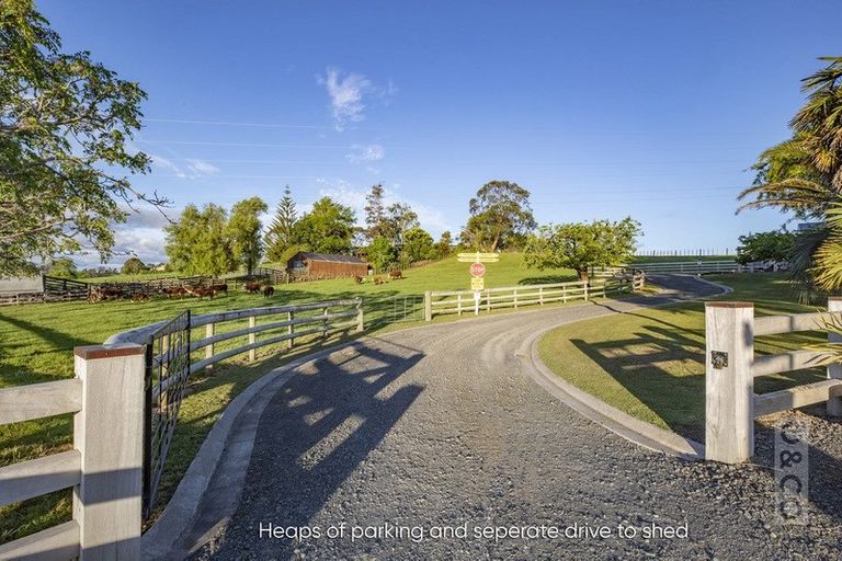 Photo of property in 1239 Peak Road, Helensville, 0875