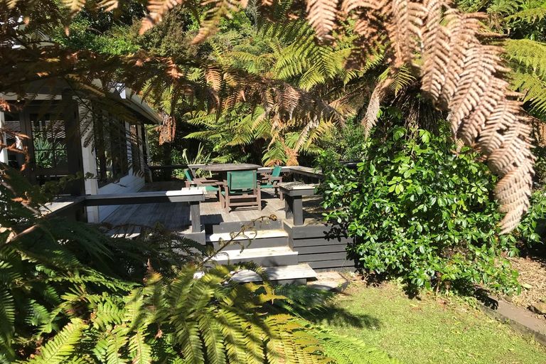 Photo of property in 15 Tombleson Road, Lake Rotoma, Rotorua, 3074