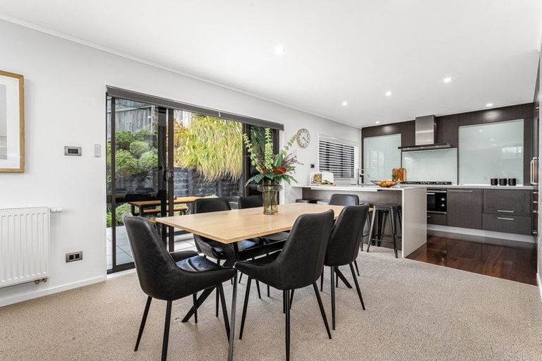 Photo of property in 37 Navigation Drive, Whitby, Porirua, 5024