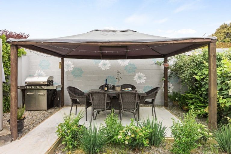 Photo of property in 5 Shortland Street, Tamatea, Napier, 4112