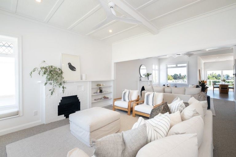 Photo of property in 44 Simla Terrace, Hospital Hill, Napier, 4110