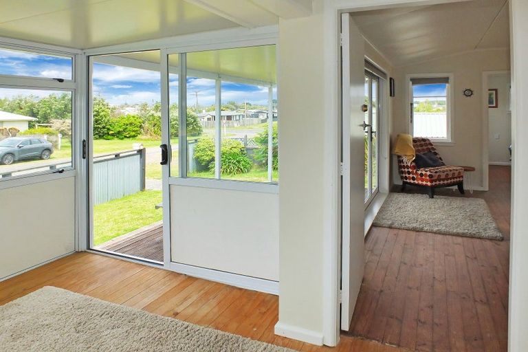 Photo of property in 11 Fabrin Street, Foxton Beach, Foxton, 4815