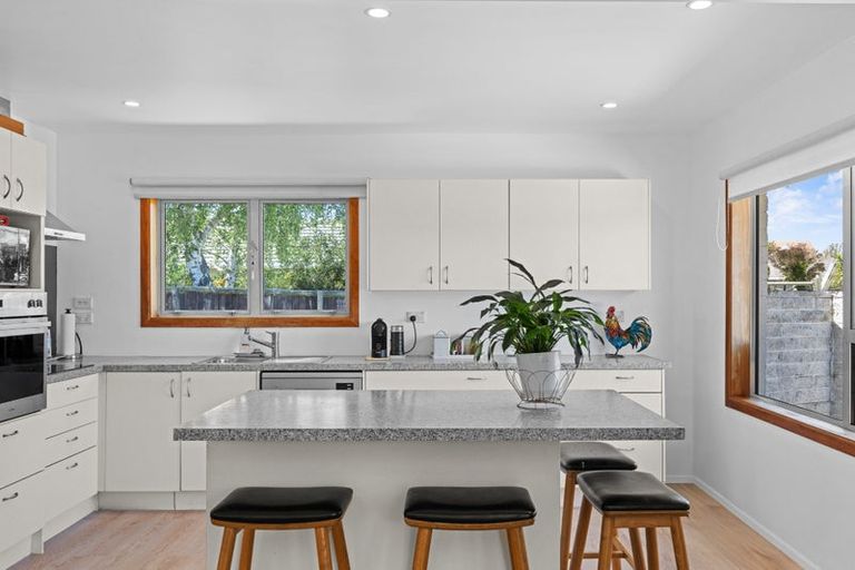 Photo of property in 3 Besant Place, Avondale, Christchurch, 8061