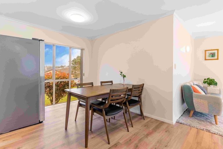 Photo of property in 47 Nimstedt Avenue, Oteha, Auckland, 0632