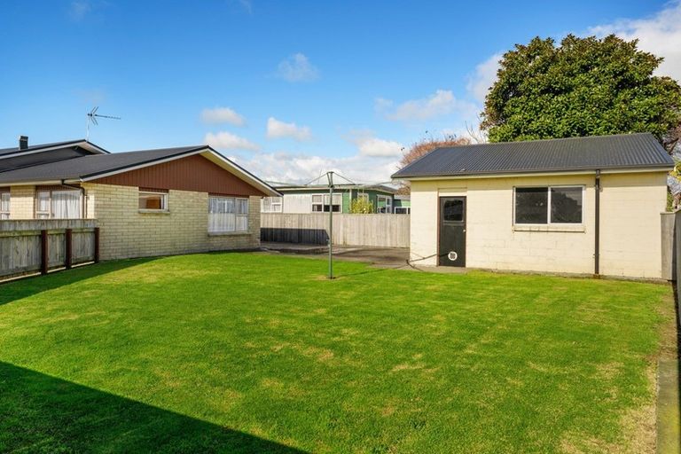 Photo of property in 2 Park Lane, Waitara, 4320