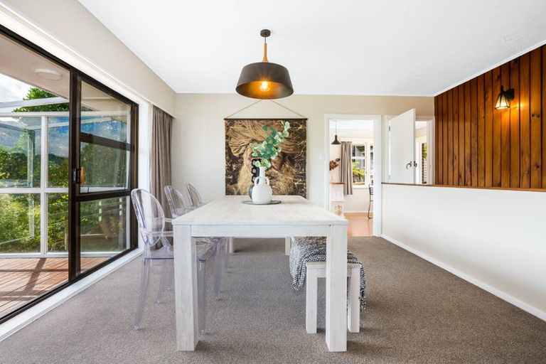 Photo of property in 15 Handyside Street, Tawa, Wellington, 5028