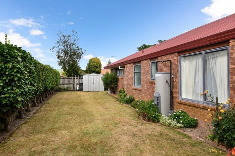 Photo of property in 22 Halcione Close, Flagstaff, Hamilton, 3210