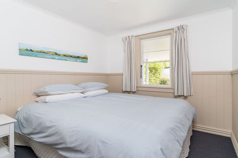 Photo of property in 33 Mihiwaka Road, Long Beach, Port Chalmers, 9081