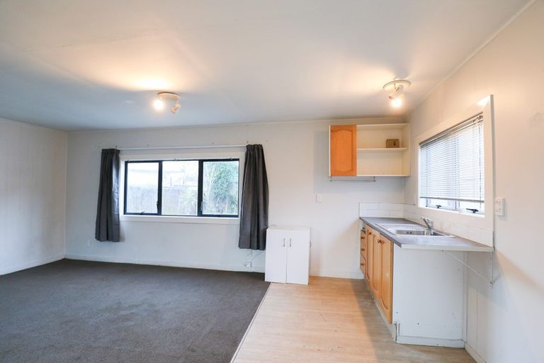 Photo of property in 6 Balwyn Place, Clendon Park, Auckland, 2103