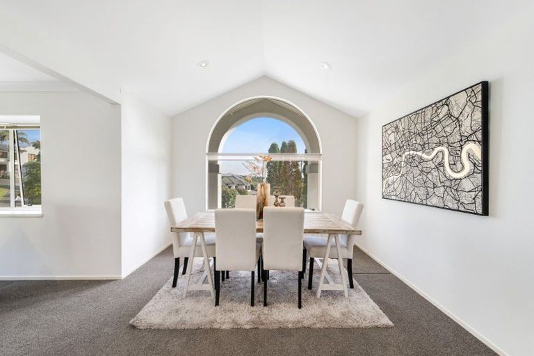 Photo of property in 36 Woodgers Way, Somerville, Auckland, 2014