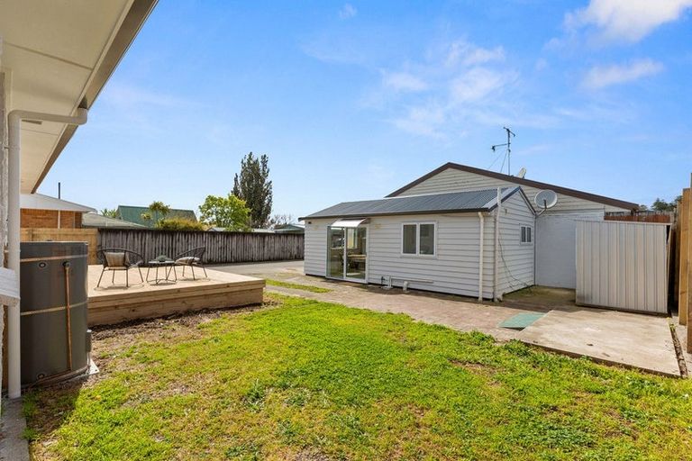 Photo of property in 8 Henderson Crescent, Parkvale, Tauranga, 3112