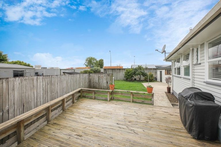 Photo of property in 16 Lugton Street, Nawton, Hamilton, 3200