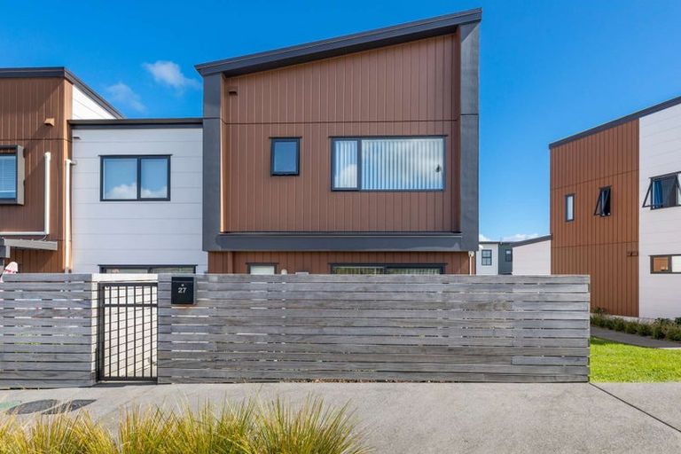 Photo of property in 27 Sun Orchid Avenue, Wiri, Auckland, 2104