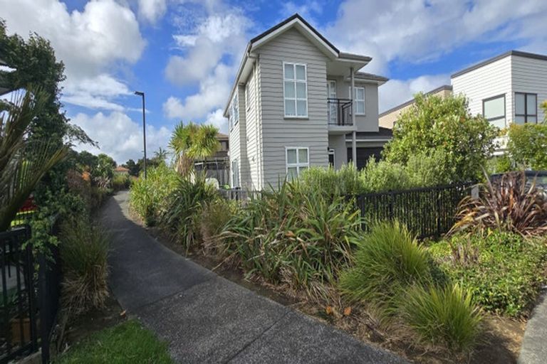 Photo of property in 58 Matairangi Avenue, Totara Heights, Auckland, 2105