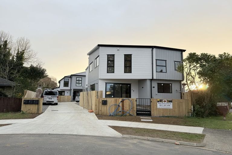 Photo of property in 9 Kirrama Place, Conifer Grove, Takanini, 2112