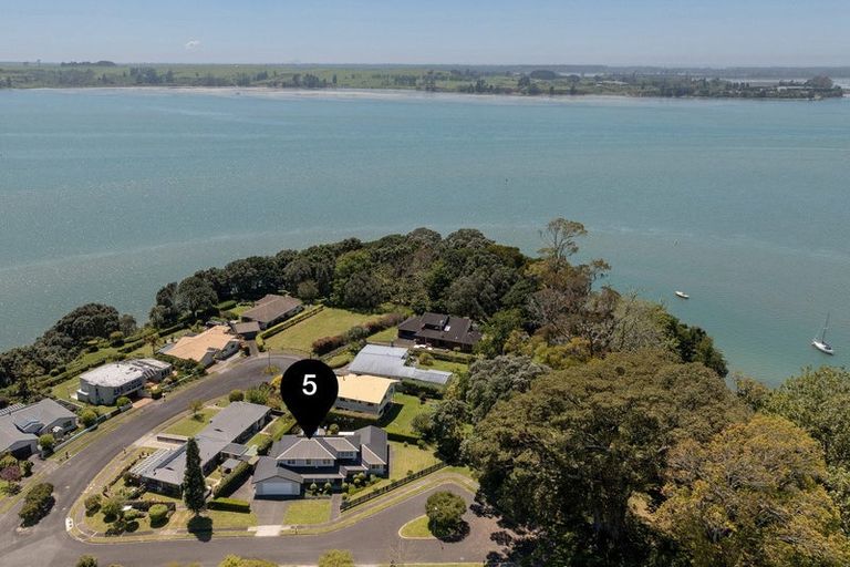 Photo of property in 5 Gellibrand Place, Omokoroa, 3114