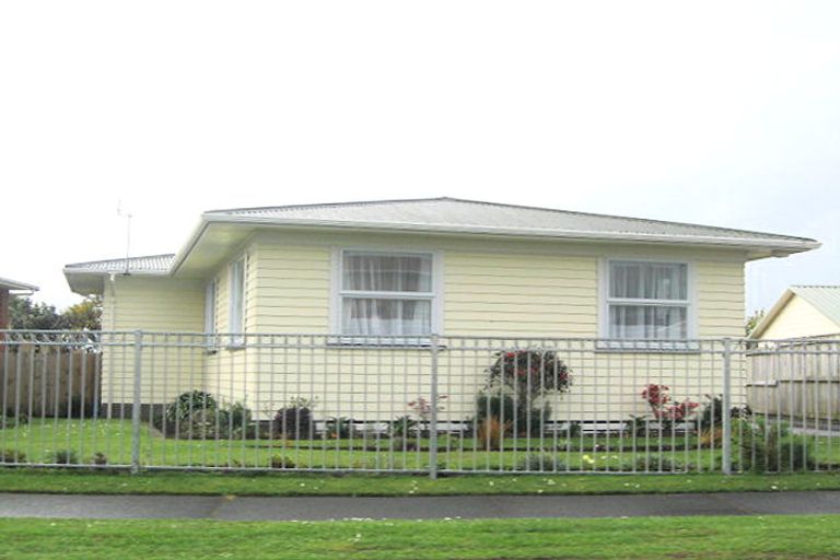 Photo of property in 27 Clifton Drive, Waitara, 4320