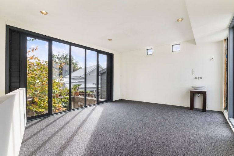 Photo of property in 4a Harbour Street, Saint Marys Bay, Auckland, 1011