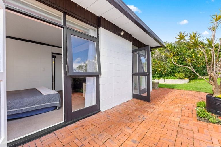 Photo of property in 2/10 Rodney Road, Northcote Point, Auckland, 0627
