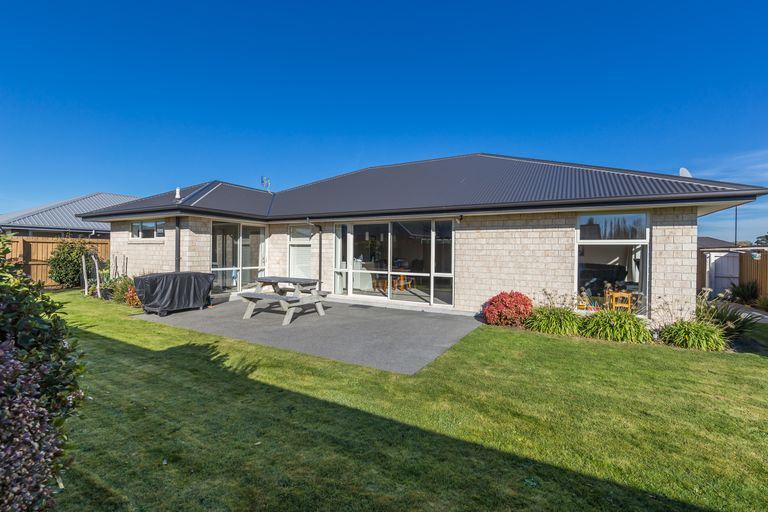 Photo of property in 12 Richmond Avenue, Halswell, Christchurch, 8025