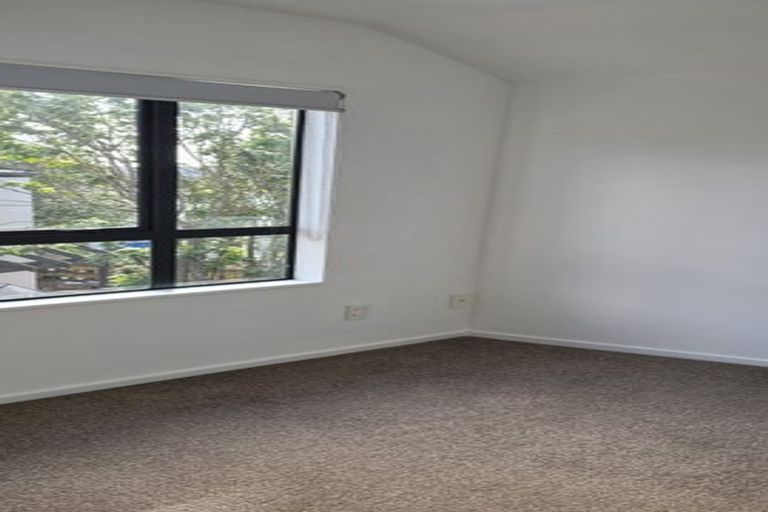 Photo of property in 5/26 Pannill Place, Oteha, Auckland, 0632