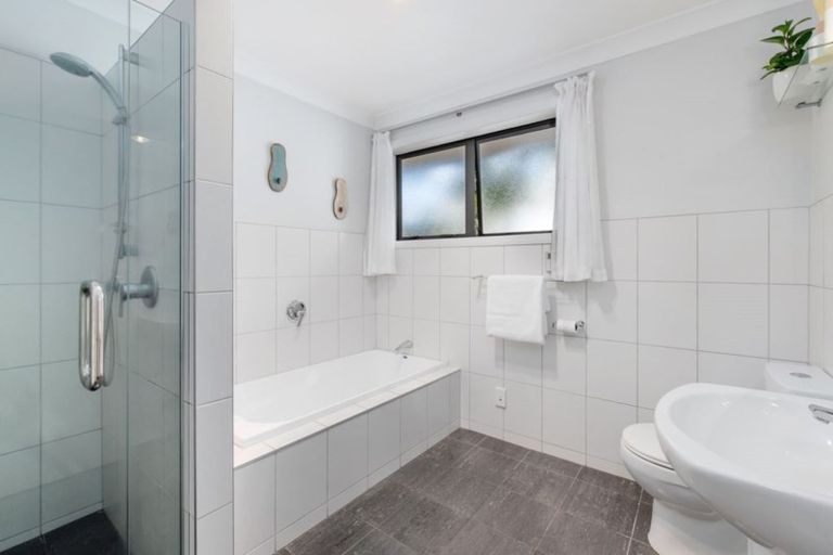 Photo of property in 86 Deep Creek Road, Torbay, Auckland, 0630