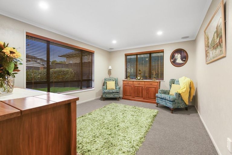 Photo of property in 14 Parkwood Place, Huntington, Hamilton, 3210